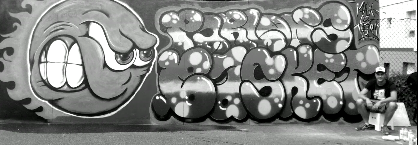 Fresque graffiti basketball en noir et blanc