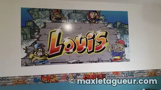 Graffiti prénom Louis gris et turquoise – graffiti personnalisé en situation – style 11 – Max Le Tagueur